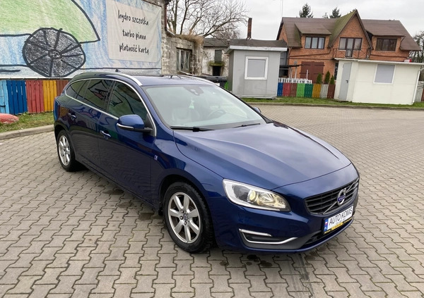 Volvo V60 cena 48900 przebieg: 223000, rok produkcji 2015 z Kutno małe 211